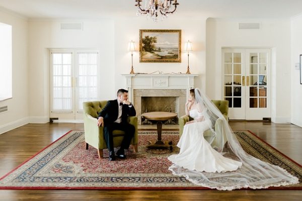 La palette di colori ideale per un matrimonio estivo in villa: guida completa per sposi e invitati