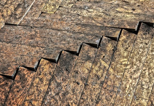 Pavimenti in legno: quando conviene davvero il restauro?