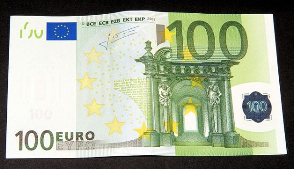Come risparmiare 100 euro al mese: strategie semplici ed efficaci
